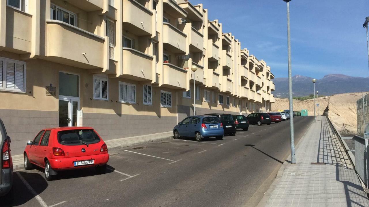 Brisas Del Mar Apartment Los Abrigos Bagian luar foto
